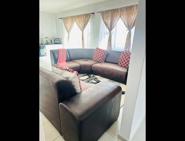 3 BEDROOM DUPLEX FOR SALE IN CLARINA